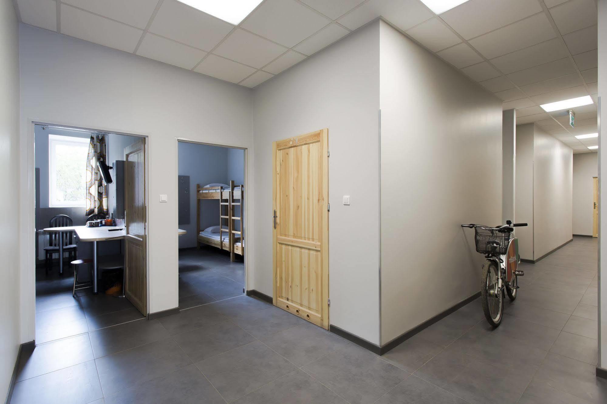 Hostel Siennicka Warsaw Ngoại thất bức ảnh
