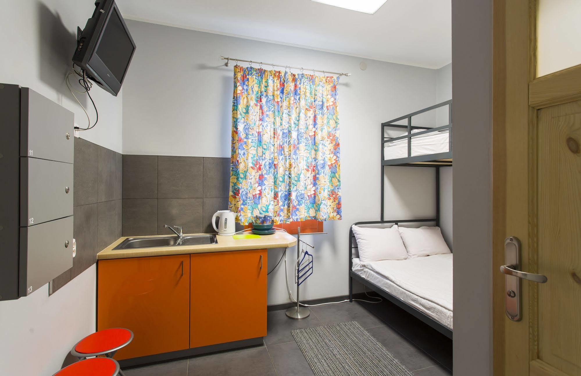 Hostel Siennicka Warsaw Ngoại thất bức ảnh